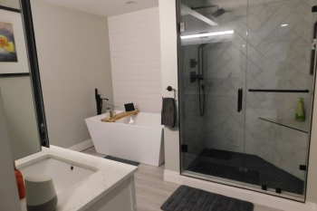 contemporary-custom-design-home-remodeling-Troy-MI-thumb_DSCN0201_1024