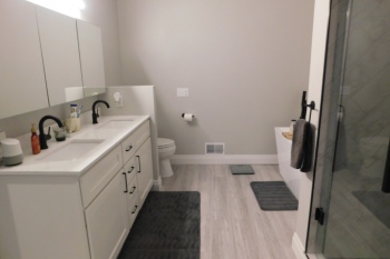 contemporary-custom-design-home-remodeling-Troy-MI-thumb_DSCN0212_1024
