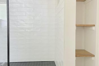 small-master-bathroom-remodeling-Ferndale-Michigan-4